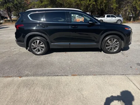 More photos of 2020 Hyundai Santa Fe Limited at ALM Hyundai West, GA