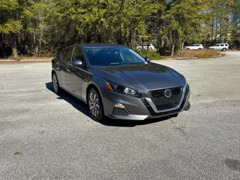 Another view of 2022 Nissan Altima 2.5 S for sale in Lithia Springs, GA at ALM Hyundai West
