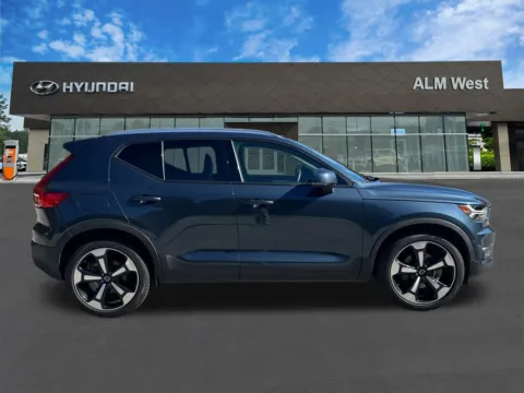 More photos of 2021 Volvo XC40 Momentum at ALM Hyundai West, GA