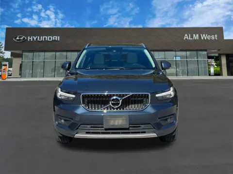 Photos of 2021 Volvo XC40 Momentum for sale in Lithia Springs, GA at ALM Hyundai West