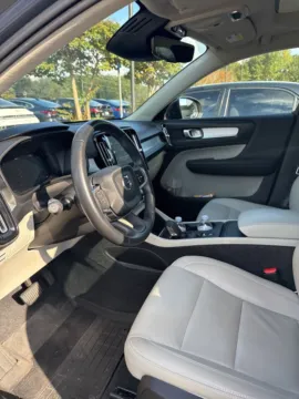 More photos of 2021 Volvo XC40 Momentum at ALM Hyundai West, GA