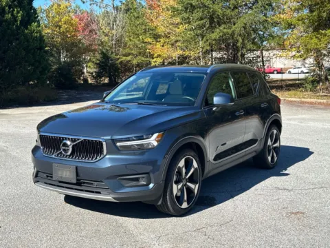 Blue 2021 Volvo XC40 Momentum for sale in Lithia Springs, GA