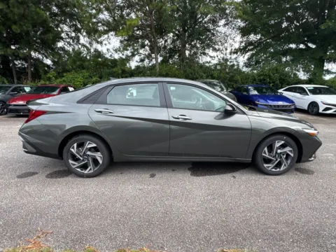 More photos of 2025 Hyundai Elantra SEL Sport at ALM Hyundai West, GA