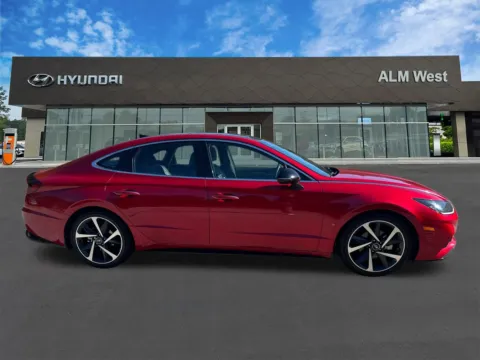 More photos of 2021 Hyundai Sonata SEL Plus at ALM Hyundai West, GA