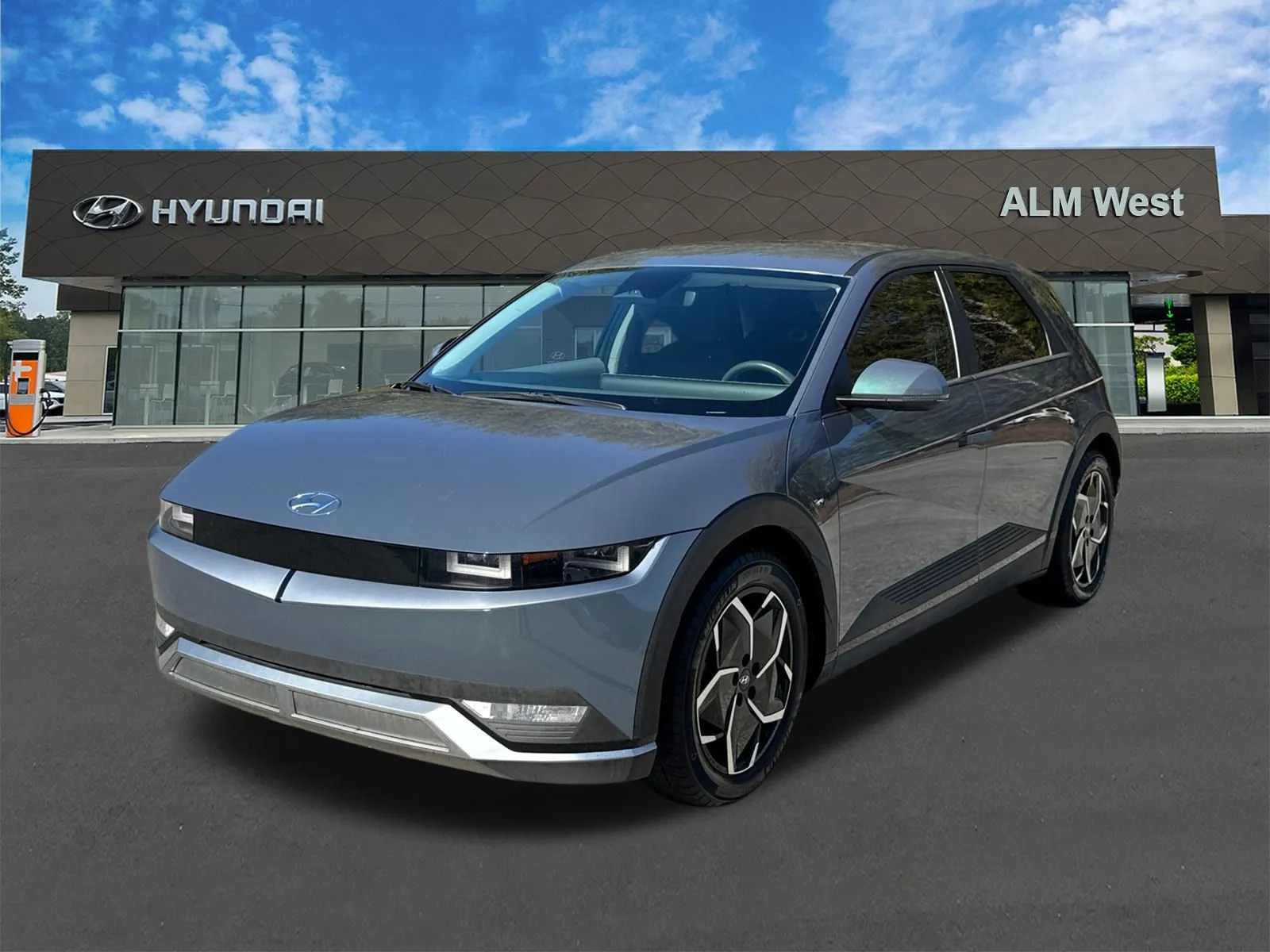 2026 Hyundai Santa Fe SE's photo