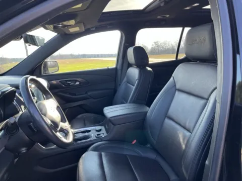 More photos of 2022 Chevrolet Traverse High Country at Taylor Automotive, TN