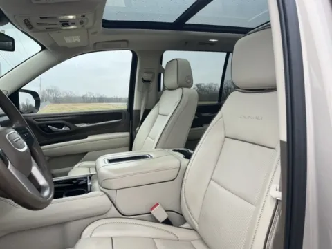 More photos of 2022 GMC Yukon Denali at Taylor Automotive, TN
