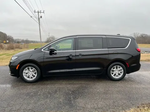 Photos of 2026 Chrysler Pacifica Select for sale in Martin, TN at Taylor Automotive