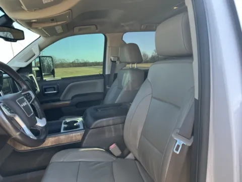 More photos of 2018 GMC Sierra 2500HD SLT at Taylor Automotive, TN