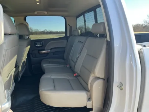 More photos of 2018 GMC Sierra 2500HD SLT at Taylor Automotive, TN