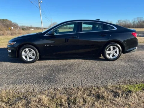 Photos of 2024 Chevrolet Malibu LT for sale in Martin, TN at Taylor Automotive