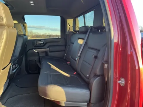 More photos of 2022 GMC Sierra 2500HD Denali at Taylor Automotive, TN