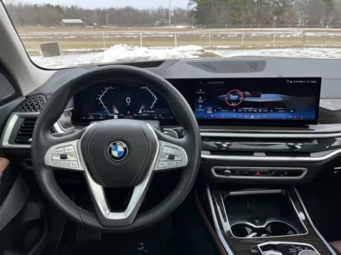 Another view of 2024 BMW X7 xDrive40i for sale in Martin, TN at Taylor Automotive