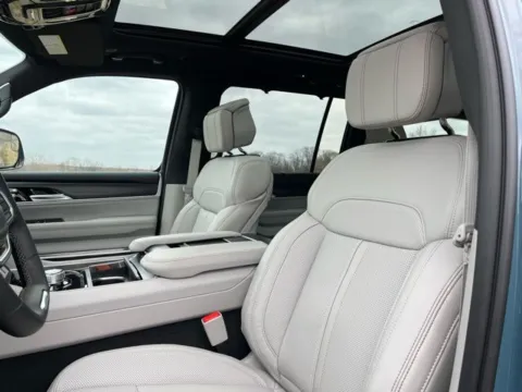 More photos of 2026 Jeep Grand Wagoneer Summit Obsidian at Taylor Automotive, TN