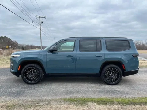 Photos of 2026 Jeep Grand Wagoneer Summit Obsidian for sale in Martin, TN at Taylor Automotive