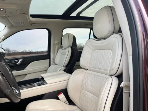 More photos of 2021 Lincoln Navigator Black Label at Taylor Automotive, TN