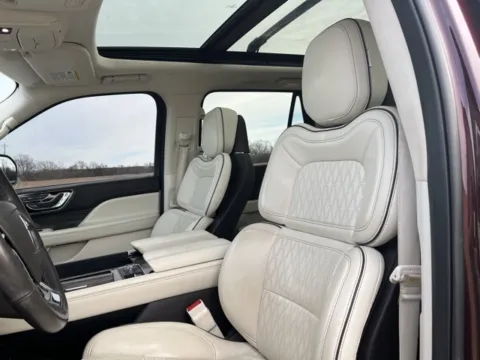 More photos of 2021 Lincoln Navigator Black Label at Taylor Automotive, TN