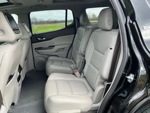 More photos of 2018 GMC Acadia SLT-2 at Taylor Automotive, TN