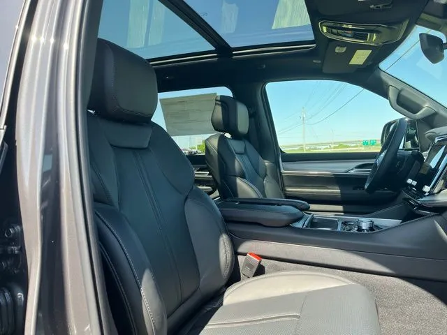 2026 Jeep Grand Wagoneer Upland - Photo 24