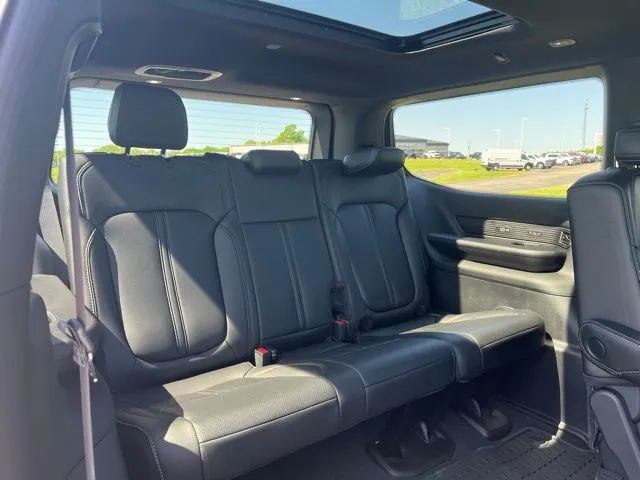 2026 Jeep Grand Wagoneer Upland - Photo 26