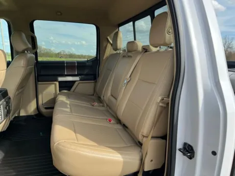 More photos of 2016 Ford F-150 Lariat at Taylor Automotive, TN