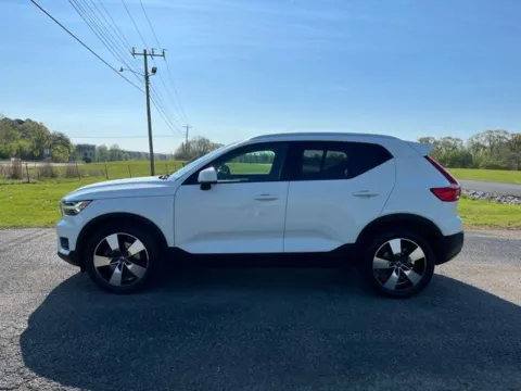 Photos of 2020 Volvo XC40 Momentum for sale in Martin, TN at Taylor Automotive