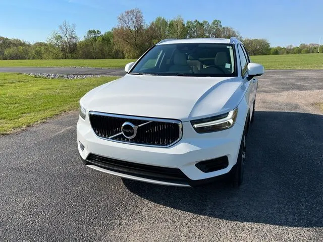 White 2020 Volvo XC40 Momentum for sale in Martin, TN