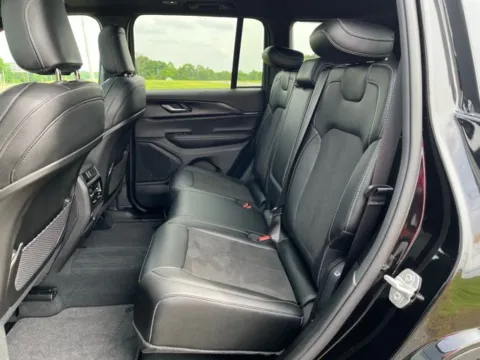 More photos of 2024 Jeep Grand Cherokee Altitude X at Taylor Automotive, TN