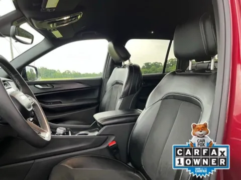 More photos of 2024 Jeep Grand Cherokee Altitude at Taylor Automotive, TN