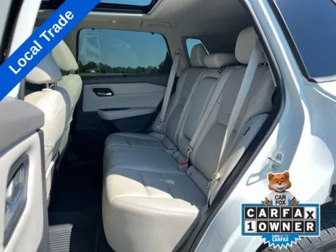 More photos of 2021 Nissan Rogue SL at Taylor Automotive, TN