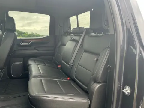 More photos of 2022 GMC Sierra 1500 Denali at Taylor Automotive, TN
