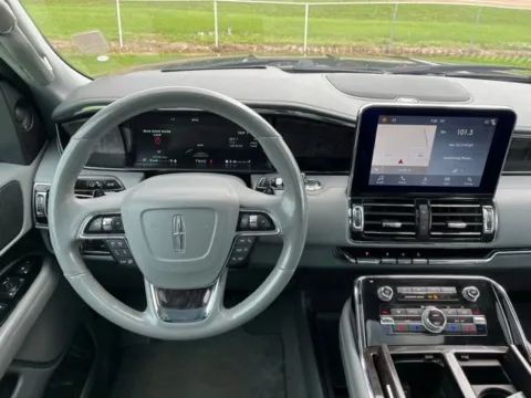 Another view of 2019 Lincoln Navigator Reserve for sale in Martin, TN at Taylor Automotive