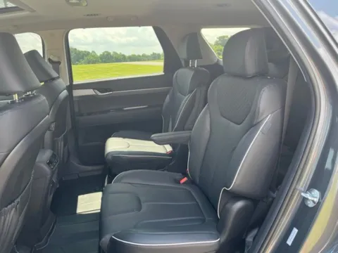 More photos of 2025 Hyundai Palisade XRT at Taylor Automotive, TN
