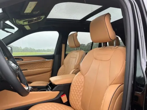 More photos of 2024 Jeep Grand Cherokee Summit Reserve at Taylor Automotive, TN