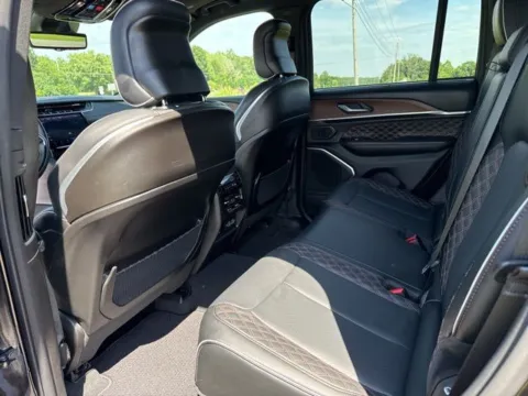 More photos of 2024 Jeep Grand Cherokee Summit at Taylor Automotive, TN