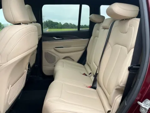 More photos of 2024 Jeep Grand Cherokee Limited at Taylor Automotive, TN