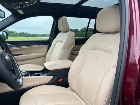 More photos of 2024 Jeep Grand Cherokee Limited at Taylor Automotive, TN