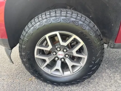 More photos of 2021 GMC Canyon AT4 w/Cloth at Taylor Automotive, TN