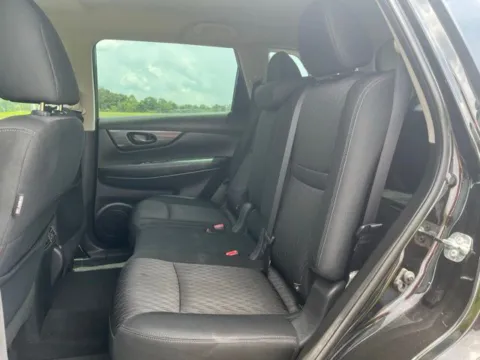 More photos of 2019 Nissan Rogue S at Taylor Automotive, TN