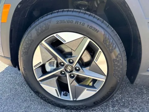 More photos of 2025 Hyundai Tucson SEL at Taylor Automotive, TN