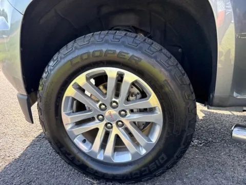 More photos of 2020 GMC Canyon SLT at Taylor Automotive, TN