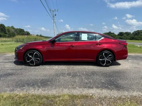 Photos of 2023 Nissan Altima 2.5 SR for sale in Martin, TN at Taylor Automotive