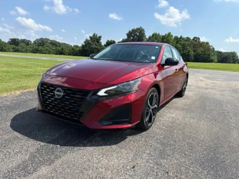 Red 2023 Nissan Altima 2.5 SR for sale in Martin, TN