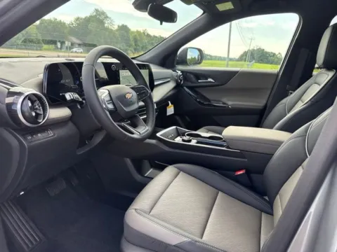 More photos of 2027 Chevrolet Equinox LT at Taylor Automotive, TN