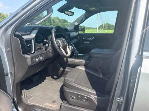 More photos of 2024 GMC Sierra 1500 Denali at Taylor Automotive, TN