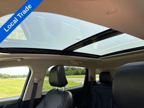 More photos of 2022 Lincoln Nautilus Reserve at Taylor Automotive, TN