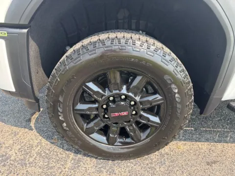 More photos of 2026 GMC Sierra 2500 HD AT4 at Taylor Automotive, TN