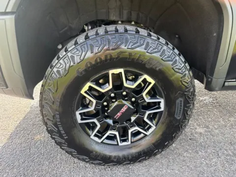 More photos of 2025 GMC Sierra 2500HD AT4X at Taylor Automotive, TN