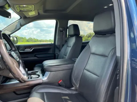 More photos of 2023 GMC Sierra 1500 SLT at Taylor Automotive, TN