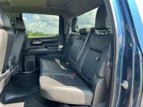 More photos of 2023 GMC Sierra 1500 SLT at Taylor Automotive, TN